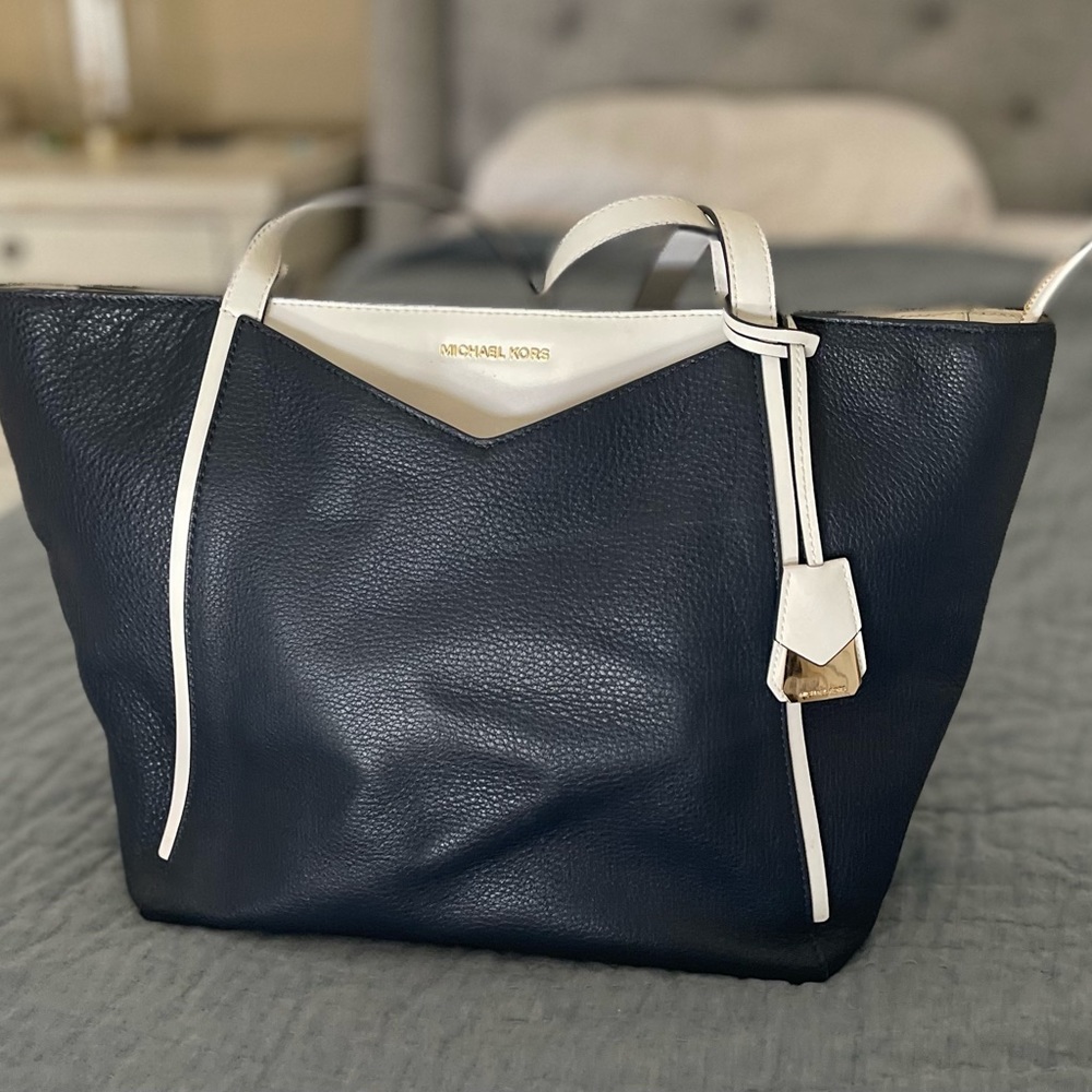 Michael Kors Navy Blue and White Tote